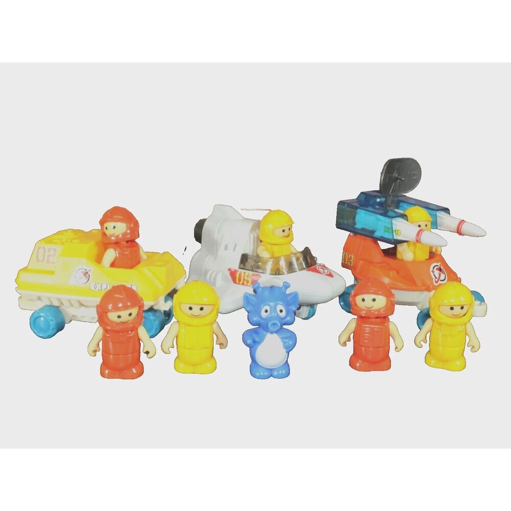 Vintage 1984 Fisher Price Lil Playmates Space Station Playset Lot